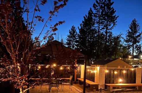 Lakeside Park Cabin | Tea Garden Lodge