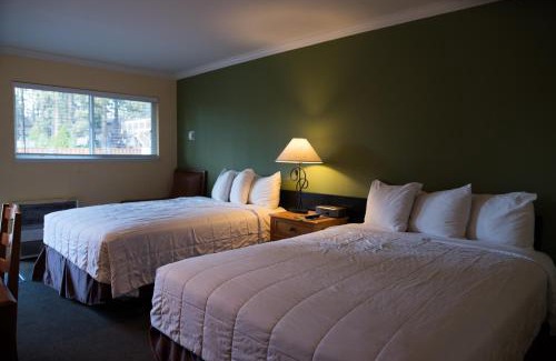 Lakeside Park Cabin | Tea Garden Lodge