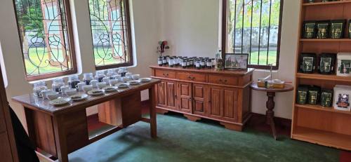 Dompe House | Tea Taster's House