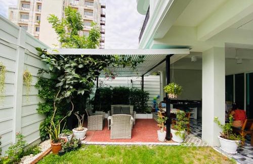 Bang Na Apartment | TEAK VILLA