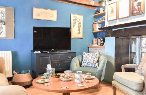 Honiton House | Teal Cottage