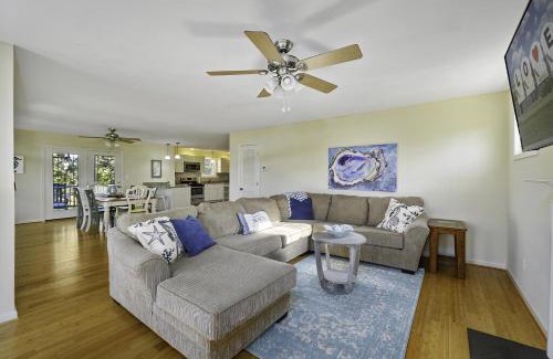 Chincoteague House | Teal Cottage