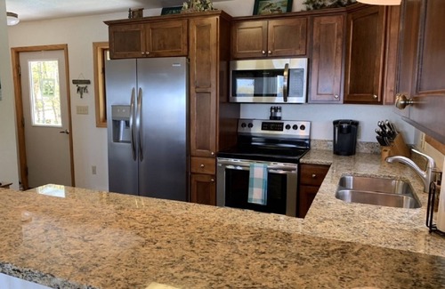 Marenisco House | Teal Wing - Premier Lakeside Lodging on Lake Gogebic