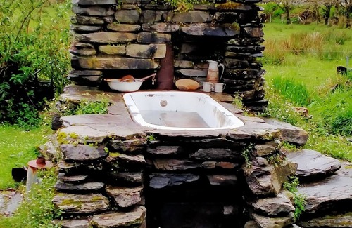 Hari Hari Cottage | Teapot Cottage (50's time-warp)