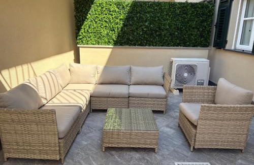 Levanto Apartment | TEATRINO 1, a 200 m dal mare con giardino in centro, LEVANTO 5 TERRE