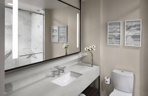 Union Square Hotel | Tech, Comfort, Style: Experience SF's Best at Axiom Hotel | 2 units