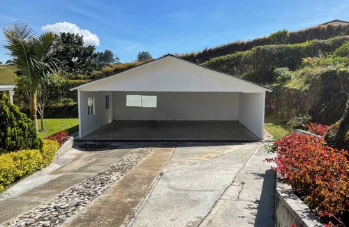 Marinilla Cottage | Techo Verde