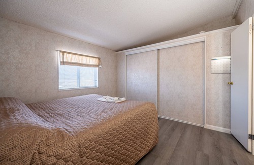 Tecopa Apartment | Tecopa Sunrise Perfect Location for your Death Valley Trip