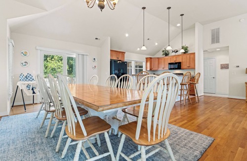 Corolla House | Tee-L-Sea: Private Pool, Hot Tub, Elevator, Sleeps 12