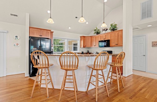 Corolla House | Tee-L-Sea: Private Pool, Hot Tub, Elevator, Sleeps 12