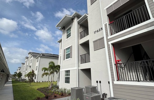 Venice Condo | Tee Times and Sunshine- Brand NEW 1st floor condo gated community in WPGCC