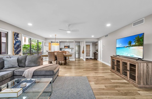 Hunt Club House | Tee Up for Relaxation: Golfview PGA National Condo