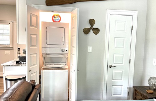 Deltaville House | Teenie Weenie Luxury Guest House in Deltaville