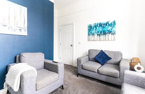 Redcar Apartment | Teesside House - Sleeps up to 10