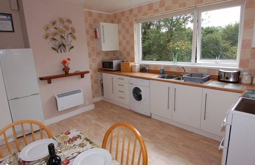 Lower Ashton Cottage | TEIGN VIEW, pet friendly, country holiday cottage in Lower Ashton