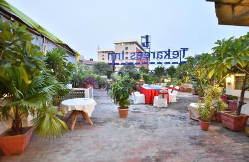 Hazratganj Hotel | Tekareesinn
