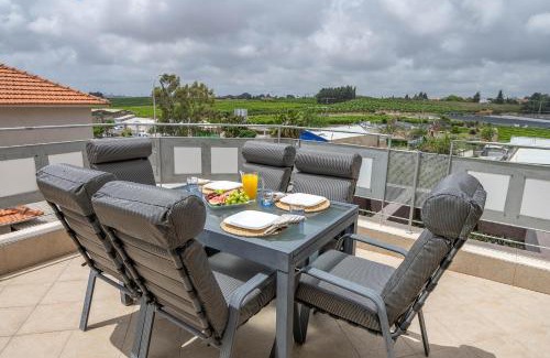 Tel Mond Bed & Breakfast | Tel Mond Complex - וילה מקסימה למשפחות וסוויטה