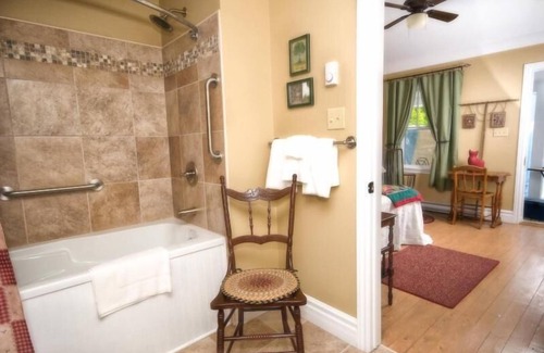 Baddeck Hotel | Telegraph House
