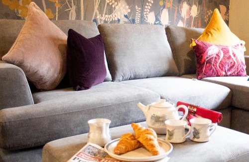 Kingussie House | Telford Cottage