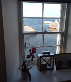Burghead Apartment | Telford Escape