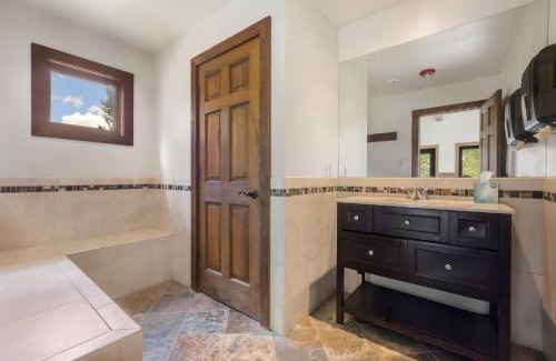 Telluride Apartment | Telluride Lodge 526 - A True Mountain Retreat In Beautiful Telluride Town, condo