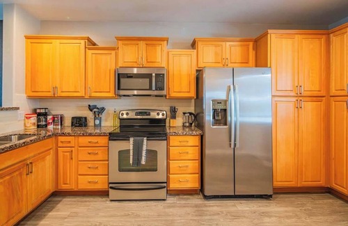University Heights Apartment | Tempe ASU Getaway | Pool, Gym, Parking & W/D