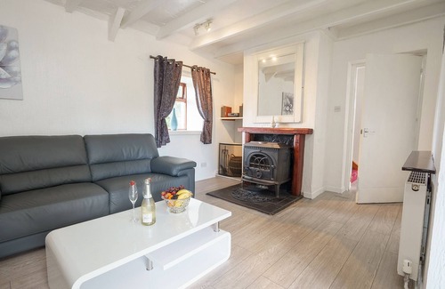 Thornhill Apartment | Templand Cottage - a cottage that sleeps 6 guests in 3 bedrooms