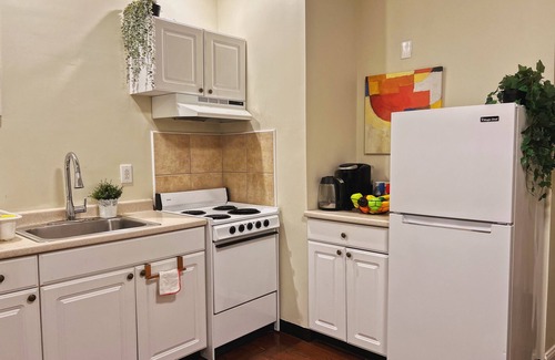 North Philadelphia West Apartment | Temple Getaway: 2BR Apartment near Campus