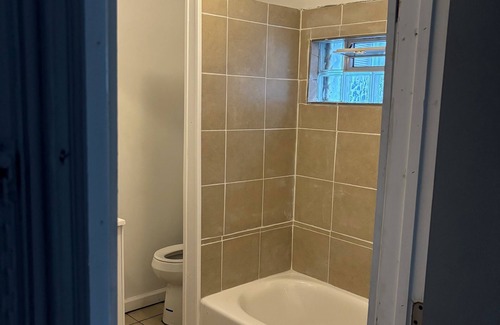 North Philadelphia Apartment | Temple Hospital Second Floor Rear