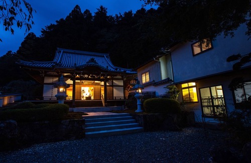 Minobu House | Temple Hotel Habanobo