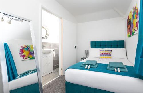 Whitkirk House | Temple House by Alt-Stay Accommodation - 15 Percent Off stays over 7 nights