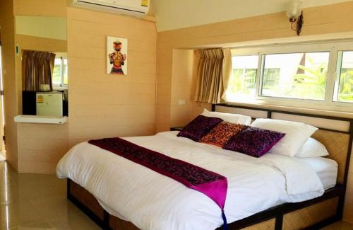 Mae Wang Bed & Breakfast | Temple of Elephants
