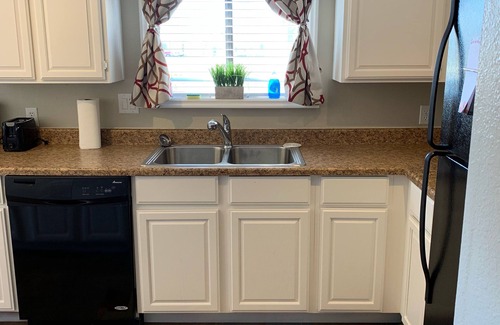 Vernal Condo | Temple Place #2 is a family friendly & convenient home located in town!