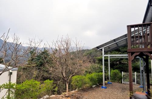 Hapcheon Bed & Breakfast | Temple Stay The Gacheon