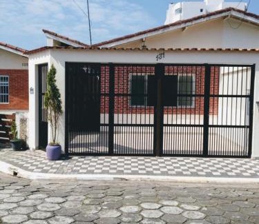 Vila Anhanguera House | Temporada na praia em Mongaguá sp