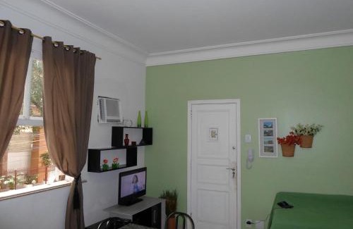 Laranjeiras Apartment | Temporada Rio Studio Lily 2 - Perto do Cristo e de Copacabana