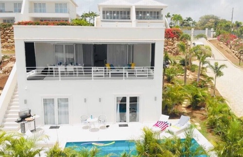 Westmoreland Villa | Temporarily closed. Book Providence Estate
