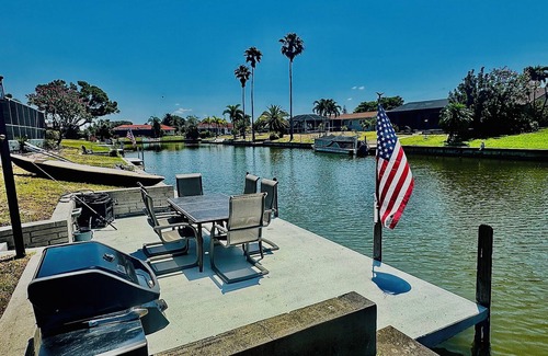 Fort Myers Apartment | Tempur-pedic King Bed, Private Suite at Cape Coral