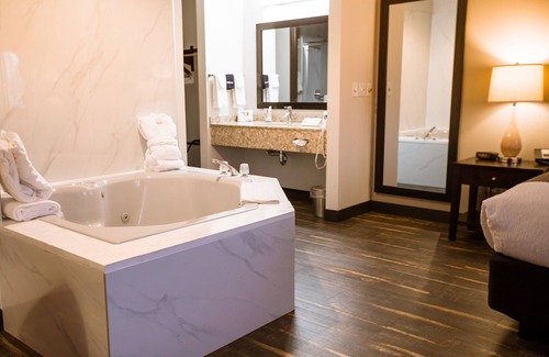 Moses Lake Hotel | Ten Pin Inn & Suites