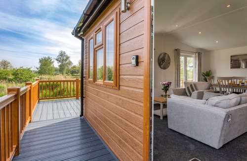 Welney House | Tench Lodge - Two Bedroom House, Sleeps 4