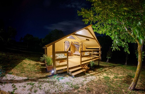 Sant'Elpidio a Mare RV Rental | Tenda Noceto con Piscina