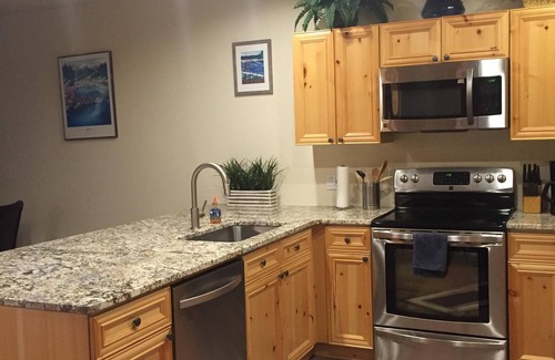 Mountain House Condo | Tenderfoot Lodge, Walk To Ski Lifts At Mountain House, Fishing On Snake River