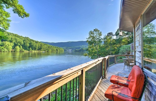Chattanooga Cottage | Tenn River Cabin w/Hot Tub - 10 Mi to Chattanooga