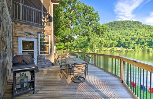 Chattanooga Cottage | Tenn River Cabin w/Hot Tub - 10 Mi to Chattanooga