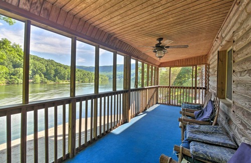 Chattanooga Cottage | Tenn River Cabin w/Hot Tub - 10 Mi to Chattanooga