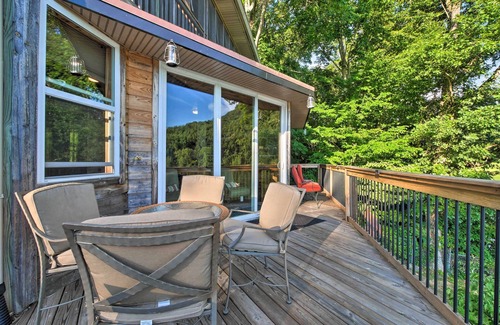 Chattanooga Cottage | Tenn River Cabin w/Hot Tub - 10 Mi to Chattanooga