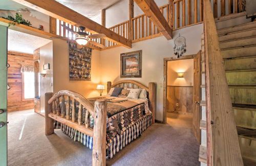 Chattanooga House | Tenn River Cabin with Hot Tub - 10 Mi to Chattanooga