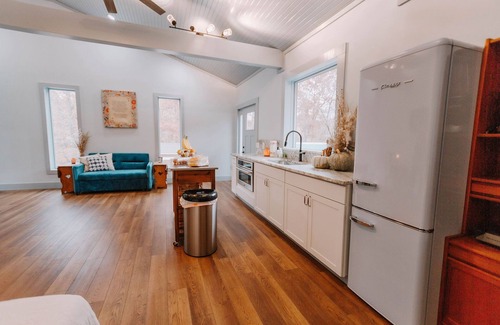Muddy Pond Apartment | Tennessee Dream Getaway
