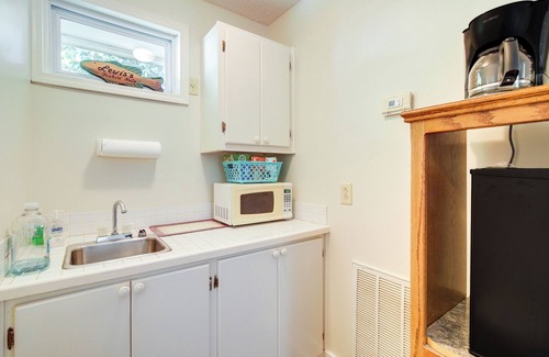 Fruitvale House | Tennessee Farm Vacation Rental w/Game Room!