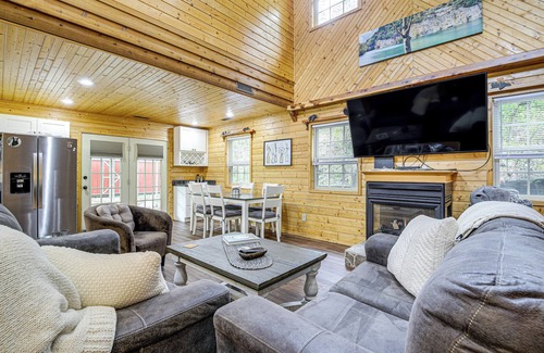 Knox County Cabin | Tennessee Mountain Cabin ~ 18 Mi to Knoxville!